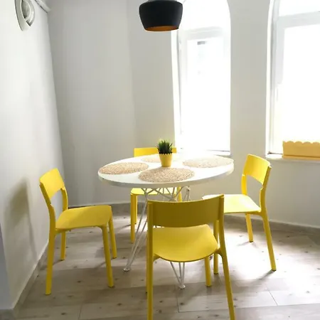 Homestay Piccolina Apart